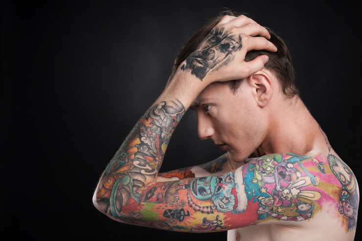 Will man ein Tattoo entfernen, ist professionelle Hilfe gefragt. (Bild: © BlueSkyImages - fotolia.com)